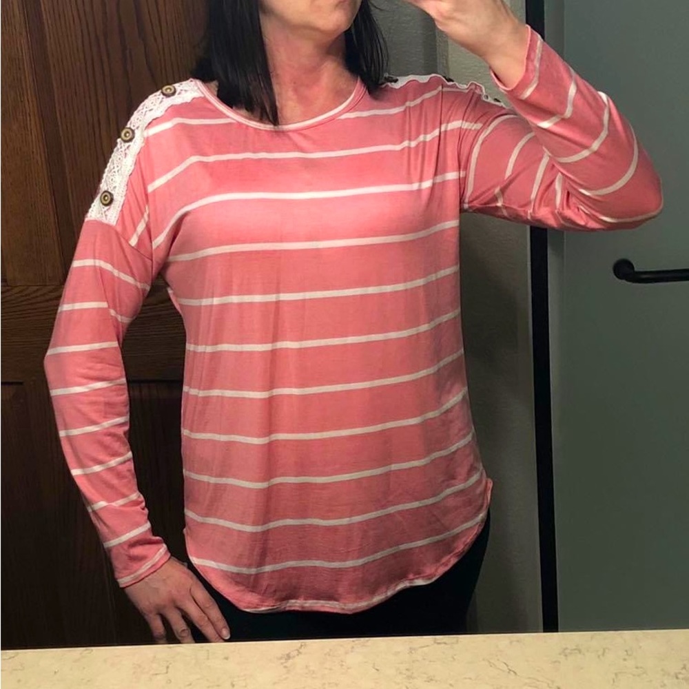 Coral whit stripe long sleeve t with lace and button detail